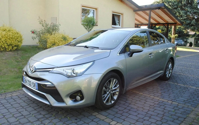 Toyota Avensis cena 68900 przebieg: 55000, rok produkcji 2017 z Czerwieńsk małe 326